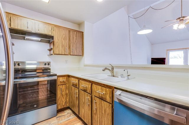 5568 Orchard Lane 140, Las Vegas, NV 89110