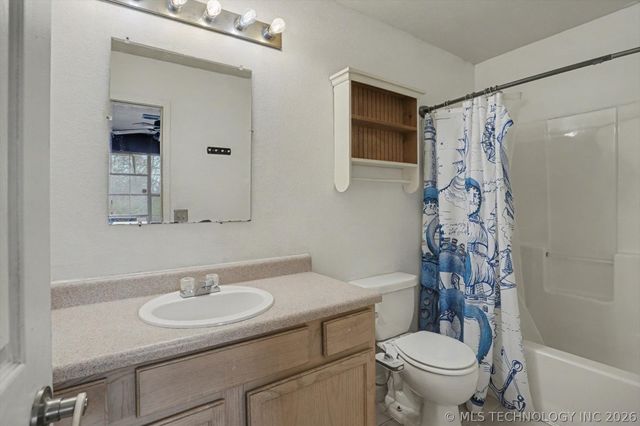 9315 N 27th West Avenue, Sperry, OK 74073