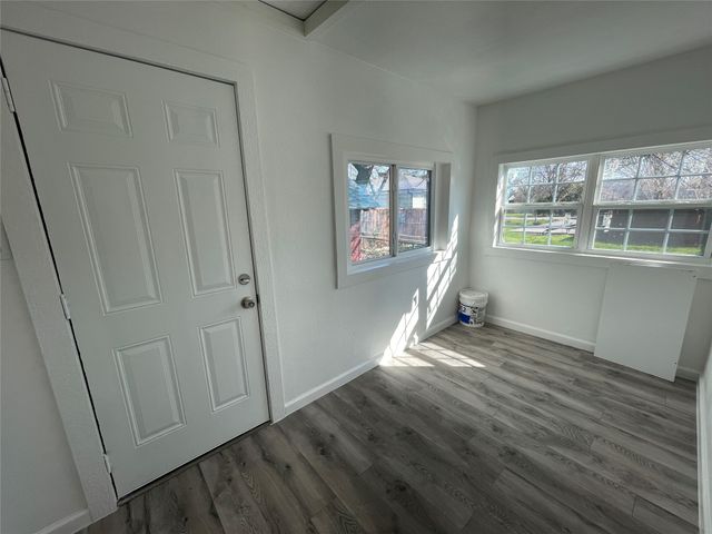 1305 Hobson Avenue, Mckinney, TX 75069