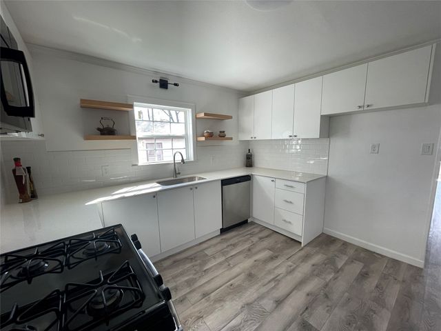 1305 Hobson Avenue, Mckinney, TX 75069