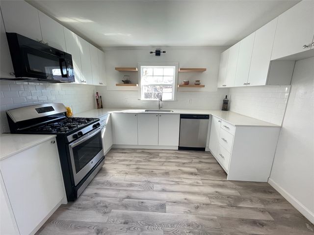 1305 Hobson Avenue, Mckinney, TX 75069