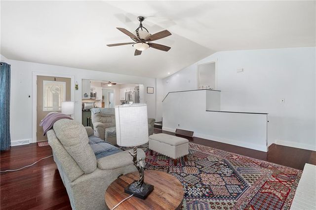 2127 S 15th Street, Leavenworth, KS 66048