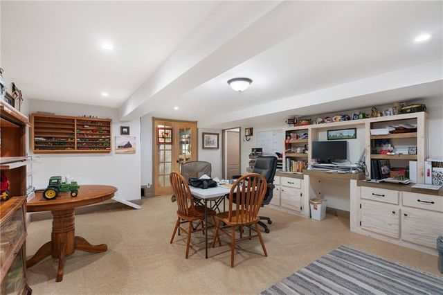 2127 S 15th Street, Leavenworth, KS 66048