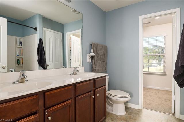 172 Larck Crest Lane, Winston-salem, NC 27107