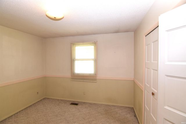 2405 N Old Towne Lane, Muncie, IN 47304
