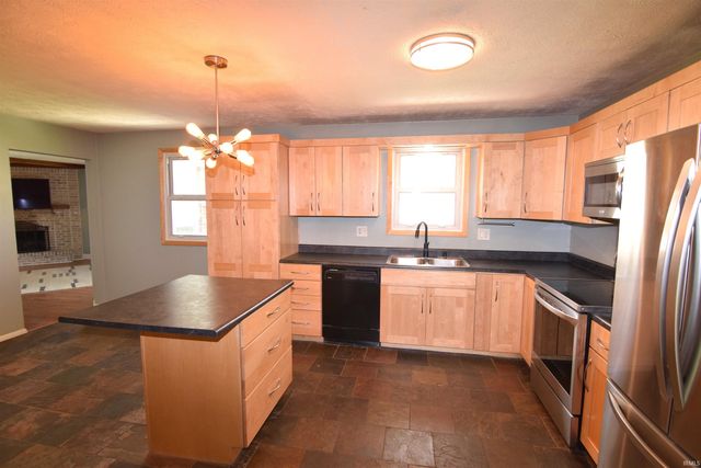 2405 N Old Towne Lane, Muncie, IN 47304