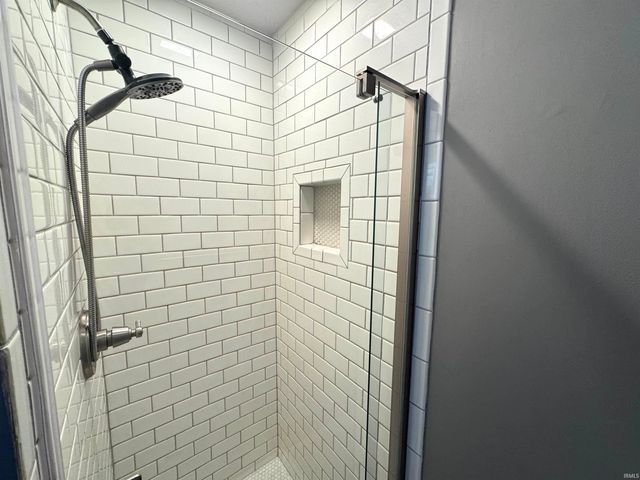 2405 N Old Towne Lane, Muncie, IN 47304