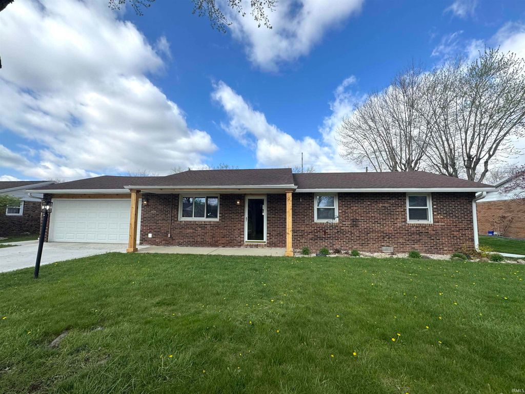 2405 N Old Towne Lane, Muncie, IN 47304