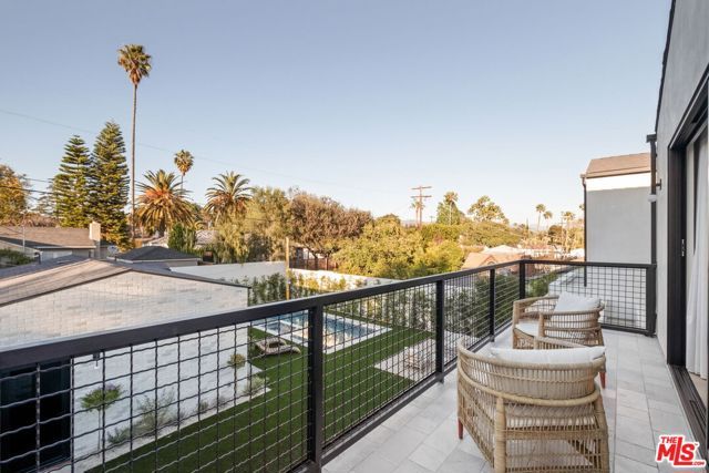11621 Hesby Street, Valley Village, CA 91601