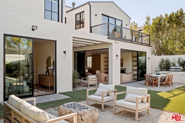 11621 Hesby Street, Valley Village, CA 91601