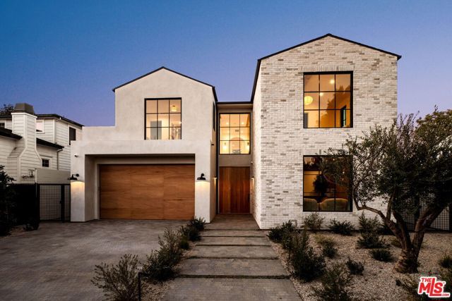 11621 Hesby Street, Valley Village, CA 91601