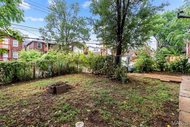 4962 Lindenwood Avenue, St Louis, MO 63109