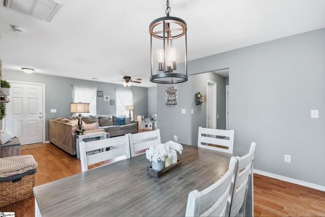 25 Willow Bend Drive, Taylors, SC 29687