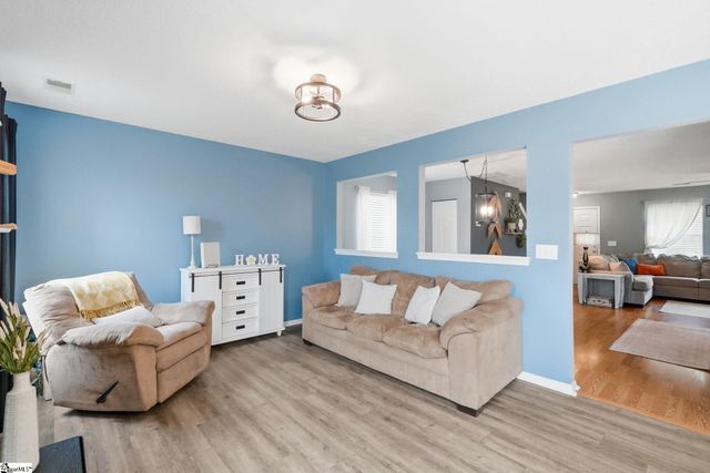 25 Willow Bend Drive, Taylors, SC 29687