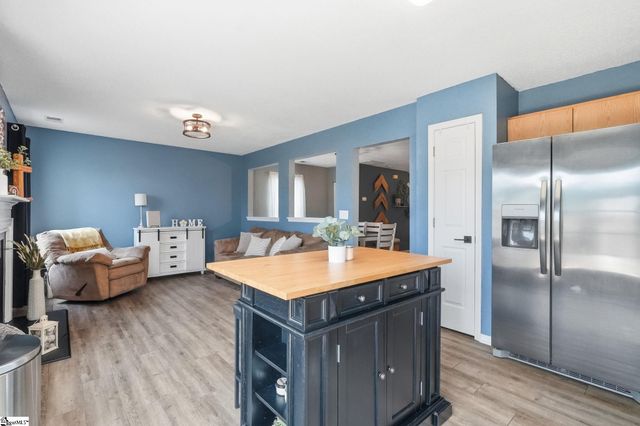25 Willow Bend Drive, Taylors, SC 29687