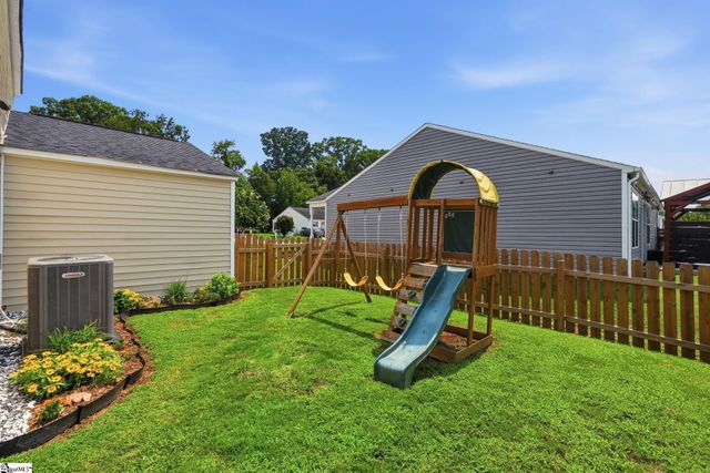25 Willow Bend Drive, Taylors, SC 29687