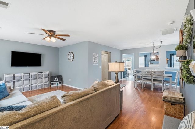 25 Willow Bend Drive, Taylors, SC 29687