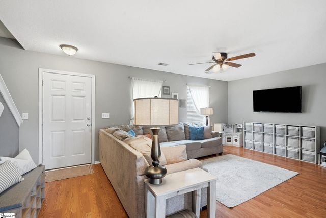 25 Willow Bend Drive, Taylors, SC 29687
