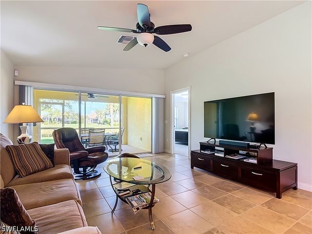 8677 Erice CT, Naples, FL 34114