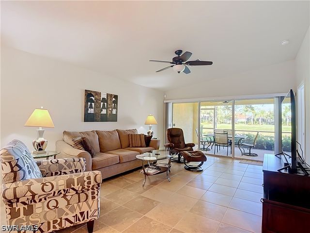 8677 Erice CT, Naples, FL 34114