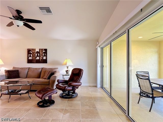 8677 Erice CT, Naples, FL 34114