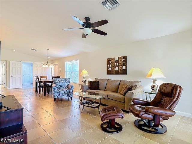 8677 Erice CT, Naples, FL 34114