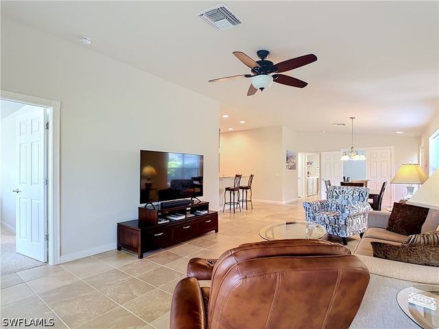 8677 Erice CT, Naples, FL 34114