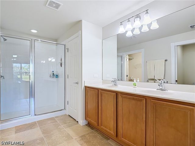 8677 Erice CT, Naples, FL 34114