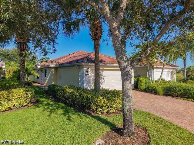8677 Erice CT, Naples, FL 34114