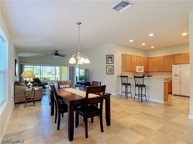 8677 Erice CT, Naples, FL 34114