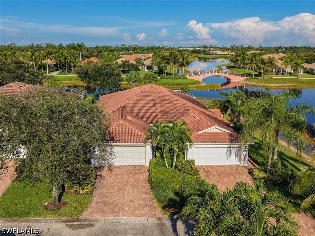 8677 Erice CT, Naples, FL 34114