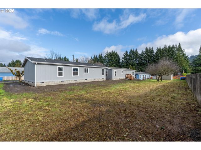 601 HELTON St, Castle Rock, WA 98611