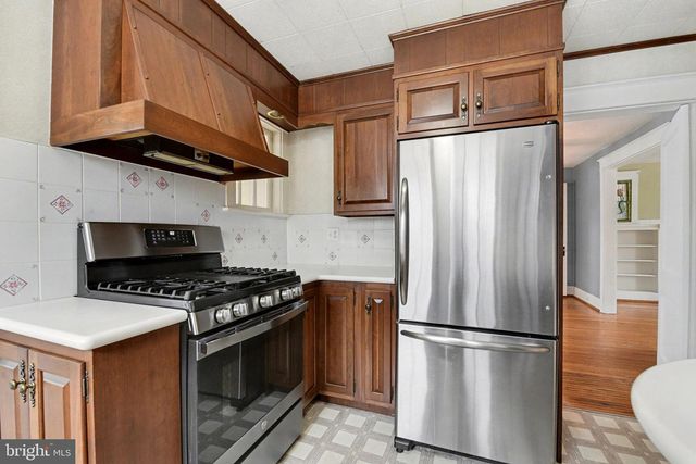 121 S 15TH ST, Camp Hill, PA 17011