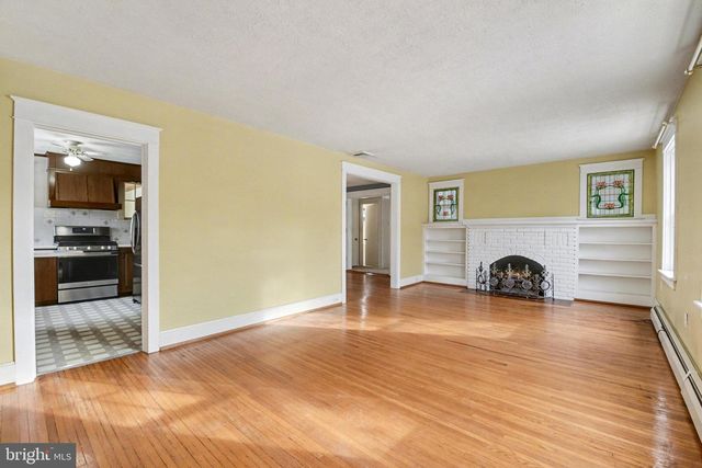 121 S 15TH ST, Camp Hill, PA 17011