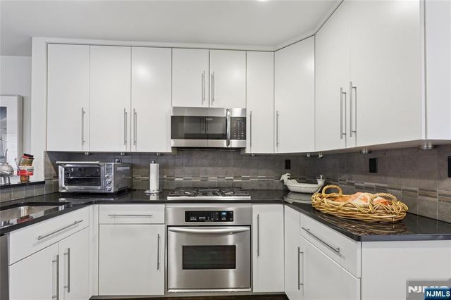 7 Coniston Court, Wayne, NJ 07470