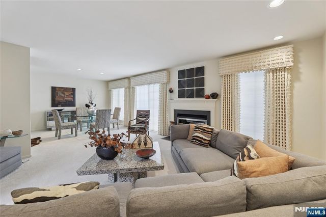 7 Coniston Court, Wayne, NJ 07470