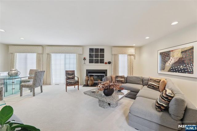 7 Coniston Court, Wayne, NJ 07470