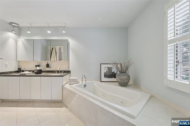 7 Coniston Court, Wayne, NJ 07470