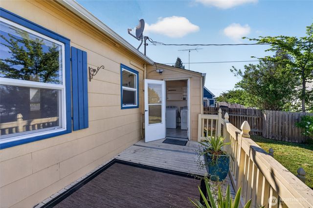 209 E Eleventh Street, Port Angeles, WA 98362