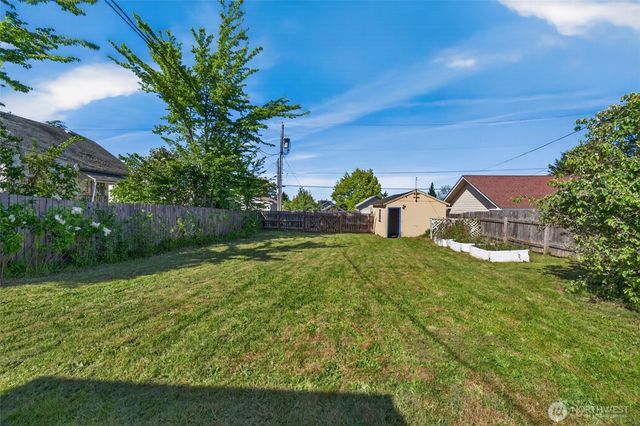 209 E Eleventh Street, Port Angeles, WA 98362