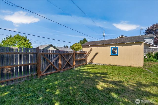 209 E Eleventh Street, Port Angeles, WA 98362