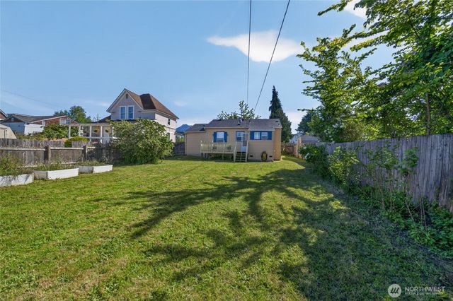 209 E Eleventh Street, Port Angeles, WA 98362