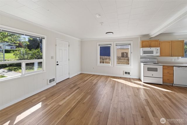 209 E Eleventh Street, Port Angeles, WA 98362