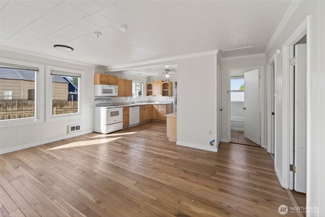 209 E Eleventh Street, Port Angeles, WA 98362