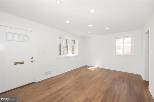 11852 HUGGINS DR, Silver Spring, MD 20902