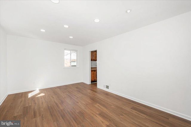 11852 HUGGINS DR, Silver Spring, MD 20902