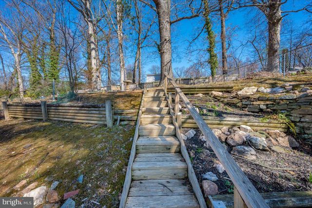 11852 HUGGINS DR, Silver Spring, MD 20902