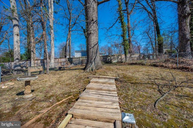 11852 HUGGINS DR, Silver Spring, MD 20902