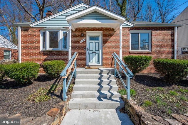 11852 HUGGINS DR, Silver Spring, MD 20902