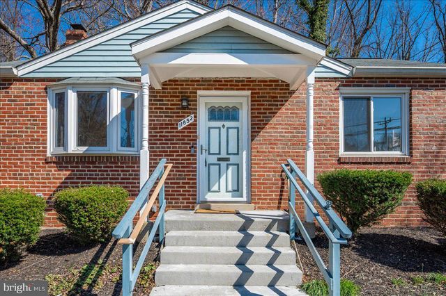 11852 HUGGINS DR, Silver Spring, MD 20902